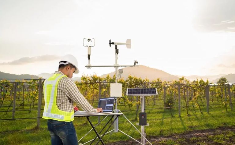 Precision Farming & IoT (Oracle IoT Intelligent Applications)