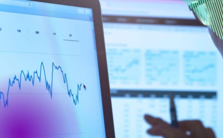 Intelligent Financial Management & Transparency (Oracle Fusion Cloud ERP)